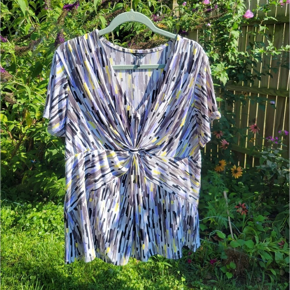 Short Sleeve Top‎